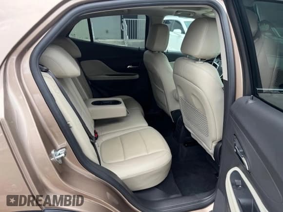 ✅ 2019 Buick Encore Essence • VIN: KL4CJCSM3KB734676 • Lot: 65609525. Wystawiony na Copart z przebiegiem 46 208 mil. Bezpłatny archiwum sprzedaży aukcyjnych z USA i szczegółowy raport historii pojazdu na DreamBid. Zdjęcie 11.