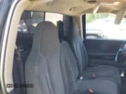 ✅ 2001 Dodge Dakota • VIN: 1B7FL26X71S298506 • Lot: 42078981. Wystawiony na IAAI z przebiegiem 193 818 mil. Bezpłatny archiwum sprzedaży aukcyjnych z USA i szczegółowy raport historii pojazdu na DreamBid. Zdjęcie 8.