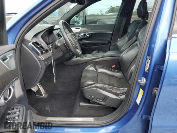 ✅ 2017 Volvo XC90 R-Design • VIN: YV4A22PM4H1134886 • Лот: 80116085. Опубликован ранее на Copart с пробегом 153 431 миль. Бесплатный доступ к архиву аукционных продаж из США и подробный отчёт об истории автомобиля на DreamBid. Изображение 7.