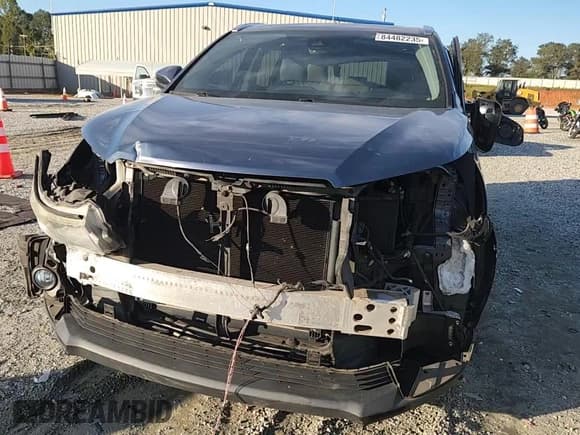 ✅ 2017 Toyota Highlander XLE • VIN: 5TDKZRFH4HS523773 • Lot: 84482235. Wystawiony na Copart z przebiegiem 96 772 mil. Bezpłatny archiwum sprzedaży aukcyjnych z USA i szczegółowy raport historii pojazdu na DreamBid. Zdjęcie 15.