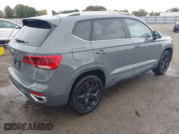 ✅ 2022 Volkswagen Taos SE • VIN: 3VVLX7B28NM002178 • Lot: 43574478. Listed on IAAI with 70,357 mi. Free auction sales archive from the USA and detailed vehicle history report at DreamBid. Image 4.