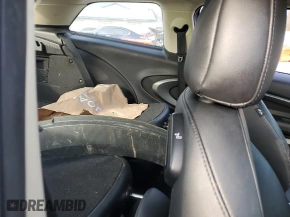 ✅ 2015 MINI Paceman S • VIN: WMWSS7C54FWS44644 • Lot: 86590934. Listed on Copart with 156,000 mi. Free auction sales archive from the USA and detailed vehicle history report at DreamBid. Image 10.