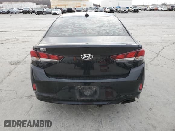 ✅ 2019 Hyundai Sonata SE • VIN: 5NPE24AF8KH777915 • Лот: 39777283. Опубликован ранее на Copart с пробегом 85 897 миль. Бесплатный доступ к архиву аукционных продаж из США и подробный отчёт об истории автомобиля на DreamBid. Изображение 6.