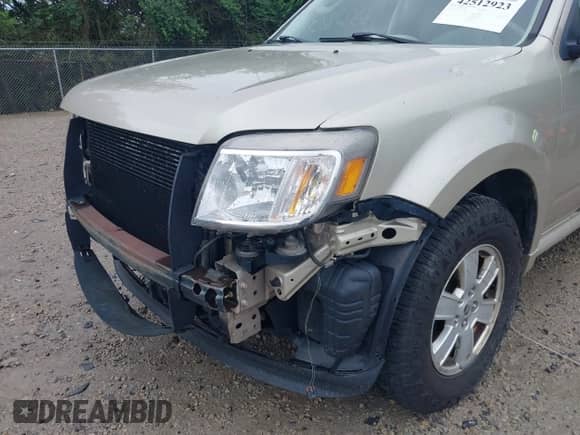 2010 Mercury Mariner z VIN 4M2CN8B73AKJ05123, wystawiony jako IAAI lot #42512923 z przebiegiem 240 736 mil mil oraz . Historia ofert i sprzedaży dostępna na DreamBid. Obrazek 18.