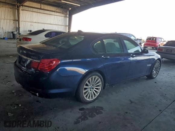 ✅ 2009 BMW 7 Series 750i • VIN: WBAKA83519CY34945 • Lot: 96742665. Listed on Copart with 99,739 mi. Free auction sales archive from the USA and detailed vehicle history report at DreamBid. Image 3.