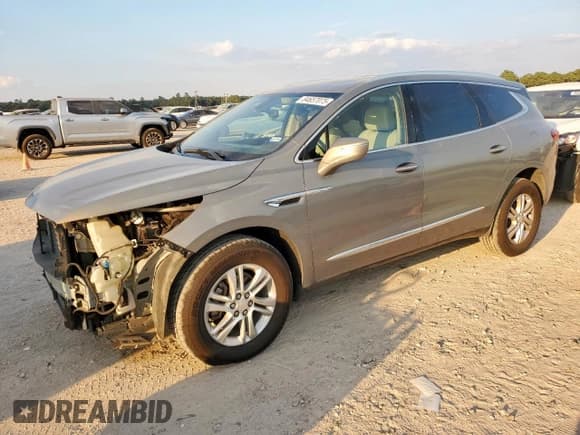 ✅ 2019 Buick Enclave Essence • VIN: 5GAERBKW6KJ132896 • Лот: 84657075. Опубликован ранее на Copart с пробегом 81 753 миль. Бесплатный доступ к архиву аукционных продаж из США и подробный отчёт об истории автомобиля на DreamBid. Изображение 1.