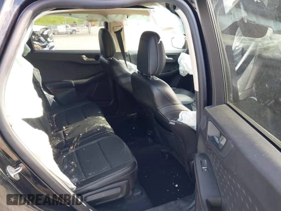 ✅ 2020 Ford Escape Titanium • VIN: 1FMCU9J96LUA72557 • Lot: 42204154. Listed on IAAI with 100 mi. Free auction sales archive from the USA and detailed vehicle history report at DreamBid. Image 8.