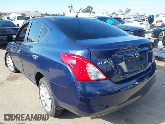 ✅ 2012 Nissan Versa SV • VIN: 3N1CN7AP7CL893927 • Lot: 43305272. Listed on IAAI with 178,625 mi. Free auction sales archive from the USA and detailed vehicle history report at DreamBid. Image 3.