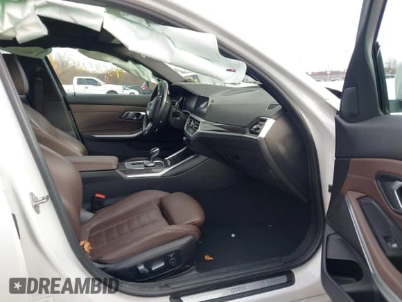 ✅ 2020 BMW 3 Series 330i xDrive • VIN: 3MW5R7J03L8B16903 • Lot: 43585885. Listed on IAAI with Not provided. Free auction sales archive from the USA and detailed vehicle history report at DreamBid. Image 5.