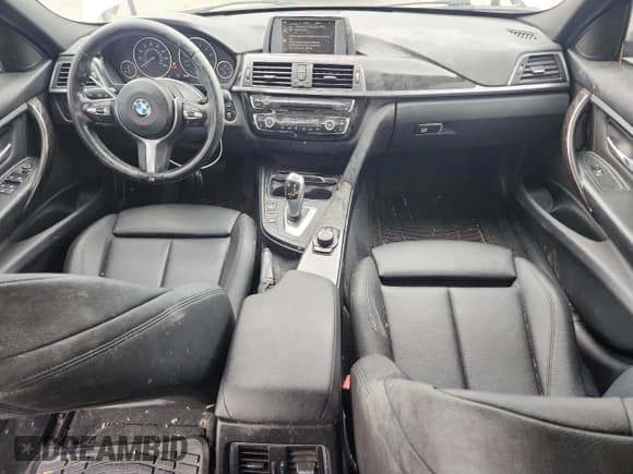 ✅ 2016 BMW 3 Series 320i xDrive • VIN: WBA8A3C54GK551522 • Lot: 86599565. Wystawiony na Copart z przebiegiem 96 368 mil. Bezpłatny archiwum sprzedaży aukcyjnych z USA i szczegółowy raport historii pojazdu na DreamBid. Zdjęcie 8.