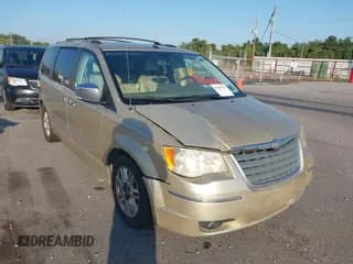 ✅ 2010 Chrysler Town & Country Limited • VIN: 2A4RR7DX6AR321958 • Lot: 43419767. Wystawiony na IAAI z przebiegiem 262 613 mil. Bezpłatny archiwum sprzedaży aukcyjnych z USA i szczegółowy raport historii pojazdu na DreamBid. Zdjęcie 1.