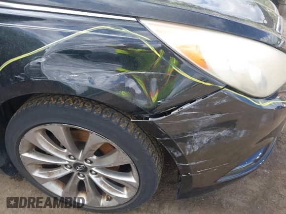 2011 Hyundai Sonata SE z VIN 5NPEC4AB3BH207024, wystawiony jako IAAI lot #42207793 z przebiegiem 162 128 mil mil oraz . Historia ofert i sprzedaży dostępna na DreamBid. Obrazek 6.