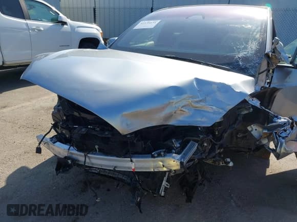 ✅ 2024 Tesla Model X Plaid • VIN: 7SAXCBE66RF458402 • Lot: 42139034. Wystawiony na IAAI z przebiegiem Nie podano. Bezpłatny archiwum sprzedaży aukcyjnych z USA i szczegółowy raport historii pojazdu na DreamBid. Zdjęcie 6.