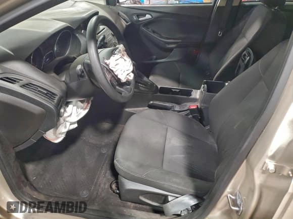 ✅ 2017 Ford Focus SE • VIN: 1FADP3F27HL315367 • Lot: 93522605. Listed on Copart with 52,927 mi. Free auction sales archive from the USA and detailed vehicle history report at DreamBid. Image 7.