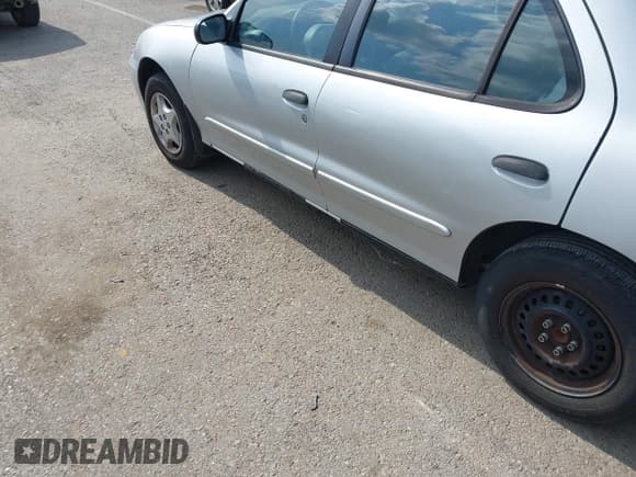 ✅ 2003 Chevrolet Cavalier • VIN: 1G1JC52F037117687 • Lot: 42792658. Listed on IAAI with 213,020 mi. Free auction sales archive from the USA and detailed vehicle history report at DreamBid. Image 18.