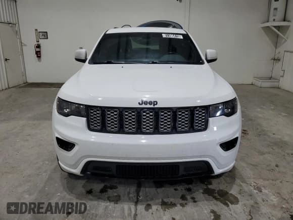 ✅ 2020 Jeep Grand Cherokee Altitude • VIN: 1C4RJEAG4LC246341 • Lot: 61196415. Wystawiony na Copart z przebiegiem 121 272 mil. Bezpłatny archiwum sprzedaży aukcyjnych z USA i szczegółowy raport historii pojazdu na DreamBid. Zdjęcie 5.