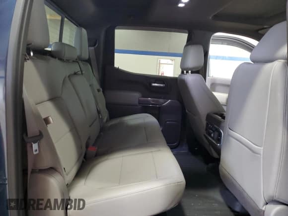 ✅ 2021 Chevrolet Silverado 1500 LTZ • VIN: 1GCUYGET8MZ153510 • Lot: 56452205. Wystawiony na Copart z przebiegiem 41 831 mil. Bezpłatny archiwum sprzedaży aukcyjnych z USA i szczegółowy raport historii pojazdu na DreamBid. Zdjęcie 10.