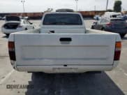 ✅ 1994 Toyota Pickup • VIN: 4TARN81A9RZ282707 • Лот: 81279655. Опубликован ранее на Copart с пробегом 109 929 миль. Бесплатный доступ к архиву аукционных продаж из США и подробный отчёт об истории автомобиля на DreamBid. Изображение 6.