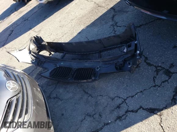 ✅ 2013 BMW 7 Series 750i xDrive • VIN: WBAYB6C53DD223586 • Lot: 82169464. Listed on Copart with 109,384 mi. Free auction sales archive from the USA and detailed vehicle history report at DreamBid. Image 12.