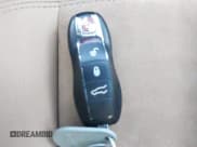 ✅ 2017 Porsche Macan • VIN: WP1AA2A57HLB80948 • Lot: 43350280. Wystawiony na IAAI z przebiegiem 102 970 mil. Bezpłatny archiwum sprzedaży aukcyjnych z USA i szczegółowy raport historii pojazdu na DreamBid. Zdjęcie 11.