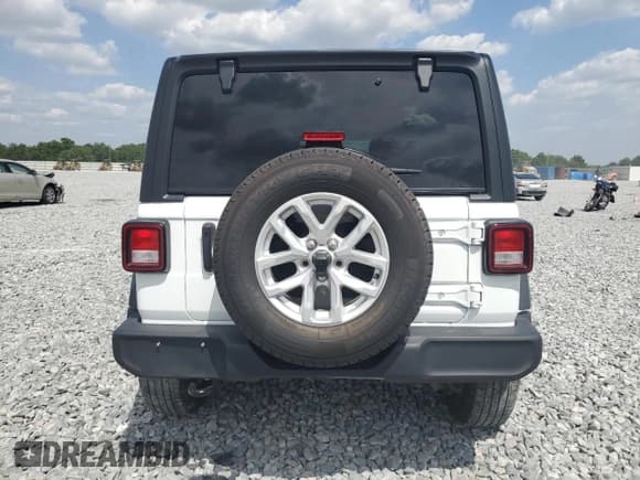 ✅ 2023 Jeep Wrangler Sport S • VIN: 1C4HJXDG9PW618327 • Lot: 55310325. Wystawiony na Copart z przebiegiem 15 318 mil. Bezpłatny archiwum sprzedaży aukcyjnych z USA i szczegółowy raport historii pojazdu na DreamBid. Zdjęcie 6.
