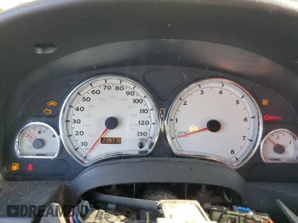 ✅ 2004 Saturn VUE V6 • VIN: 5GZCZ53484S867010 • Lot: 90332725. Wystawiony na Copart z przebiegiem 239 778 mil. Bezpłatny archiwum sprzedaży aukcyjnych z USA i szczegółowy raport historii pojazdu na DreamBid. Zdjęcie 9.