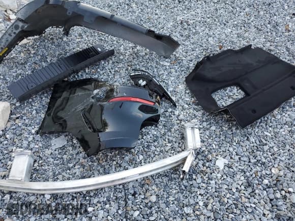 ✅ 2024 BMW 2 Series 228i • VIN: WBA53AK02R7R29690 • Lot: 91769875. Wystawiony na Copart z przebiegiem 6 834 mil. Bezpłatny archiwum sprzedaży aukcyjnych z USA i szczegółowy raport historii pojazdu na DreamBid. Zdjęcie 12.