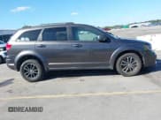 ✅ 2018 Dodge Journey SE • VIN: 3C4PDCAB7JT158375 • Лот: 43354911. Опубликован ранее на IAAI с пробегом 95 554 миль. Бесплатный доступ к архиву аукционных продаж из США и подробный отчёт об истории автомобиля на DreamBid. Изображение 13.