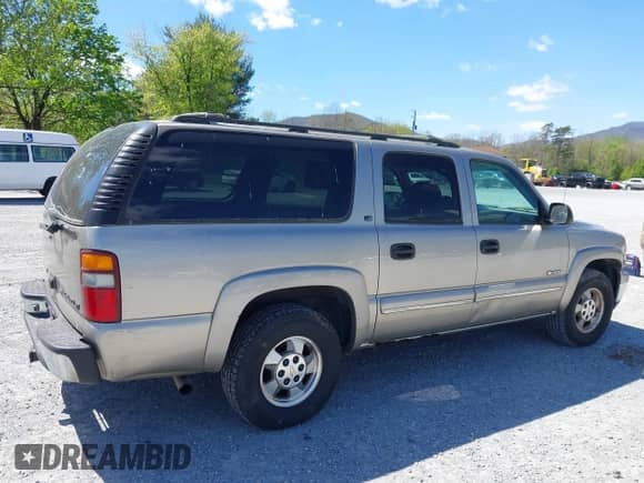 2000 Chevrolet Suburban LT с VIN 3GNFK16T0YG114431, выставлен на аукционе IAAI как лот 42059206 с пробегом 266 582 миль миль и . История ставок и продаж доступна на DreamBid. Изображение 6.