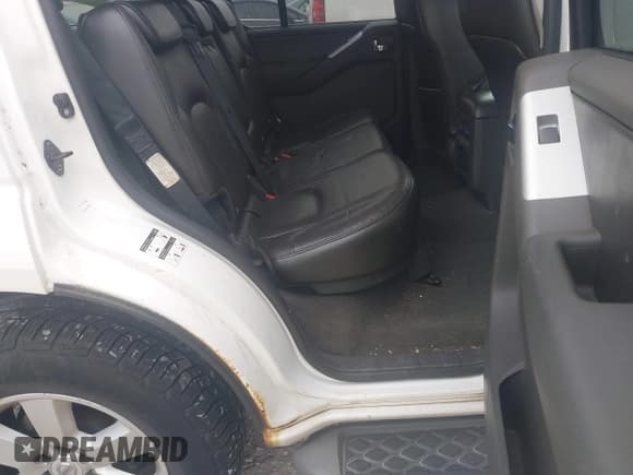 ✅ 2008 Nissan Pathfinder SE • VIN: 5N1AR18B28C627018 • Lot: 43448910. Listed on IAAI with 174,382 mi. Free auction sales archive from the USA and detailed vehicle history report at DreamBid. Image 8.