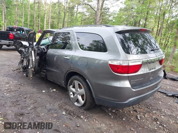 ✅ 2011 Dodge Durango Citadel • VIN: 1D4RE5GG2BC740565 • Lot: 42099272. Listed on IAAI with Not provided. Free auction sales archive from the USA and detailed vehicle history report at DreamBid. Image 3.