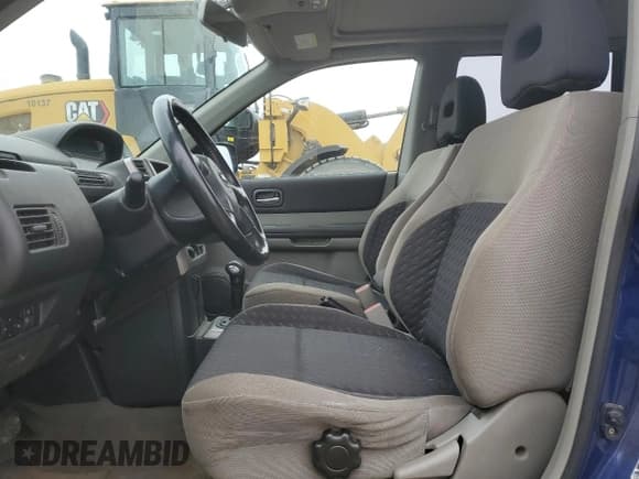 ✅ 2005 Nissan X-Trail XE • VIN: JN8BT08V35W109111 • Lot: 87465945. Wystawiony na Copart z przebiegiem Nie podano. Bezpłatny archiwum sprzedaży aukcyjnych z USA i szczegółowy raport historii pojazdu na DreamBid. Zdjęcie 7.