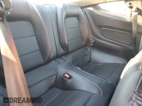 ✅ 2021 Ford Mustang EcoBoost • VIN: 1FA6P8TH0M5156639 • Lot: 91687265. Wystawiony na Copart z przebiegiem 32 319 mil. Bezpłatny archiwum sprzedaży aukcyjnych z USA i szczegółowy raport historii pojazdu na DreamBid. Zdjęcie 10.