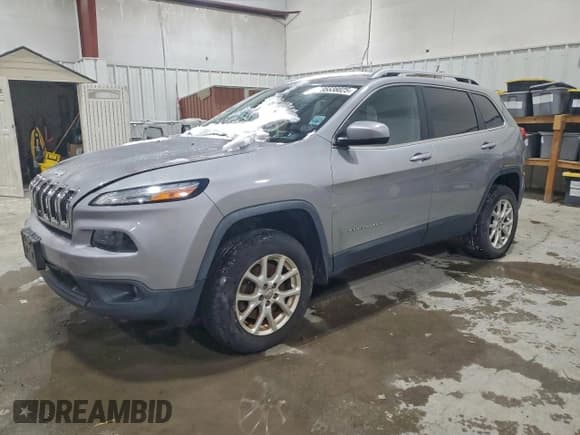 ✅ 2014 Jeep Cherokee Latitude • VIN: 1C4PJMCB3EW318442 • Lot: 95538825. Wystawiony na Copart z przebiegiem Nie podano. Bezpłatny archiwum sprzedaży aukcyjnych z USA i szczegółowy raport historii pojazdu na DreamBid. Zdjęcie 1.