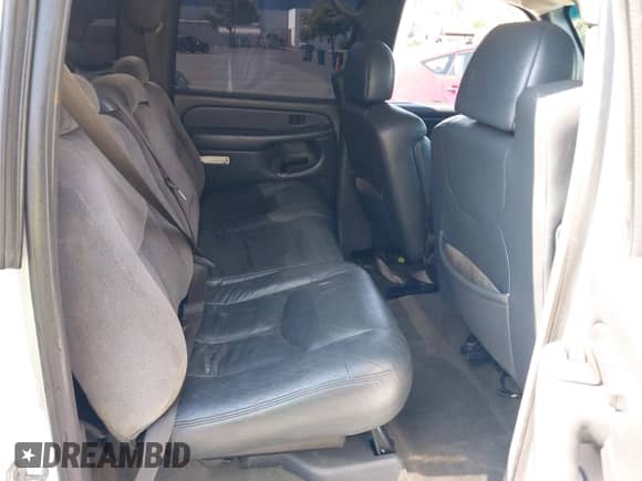 ✅ 2006 GMC Sierra 1500 SLE1 • VIN: 2GTEC13Z961319777 • Lot: 39659138. Listed on IAAI with 119,911 mi. Free auction sales archive from the USA and detailed vehicle history report at DreamBid. Image 8.