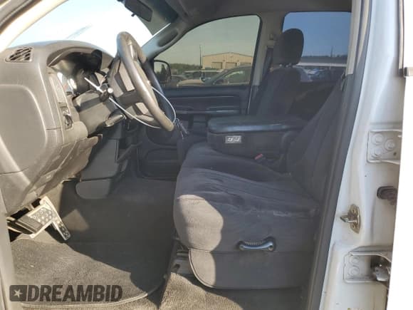 ✅ 2005 Dodge 1500 SLT • VIN: 1D7HA18NX5J529792 • Лот: 75208934. Опубликован ранее на Copart с пробегом 258 036 миль. Бесплатный доступ к архиву аукционных продаж из США и подробный отчёт об истории автомобиля на DreamBid. Изображение 7.