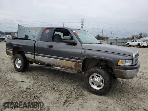 ✅ 2002 Dodge 2500 • VIN: 3B7KF23652M238820 • Lot: 92049095. Wystawiony na Copart z przebiegiem Nie podano. Bezpłatny archiwum sprzedaży aukcyjnych z USA i szczegółowy raport historii pojazdu na DreamBid. Zdjęcie 4.