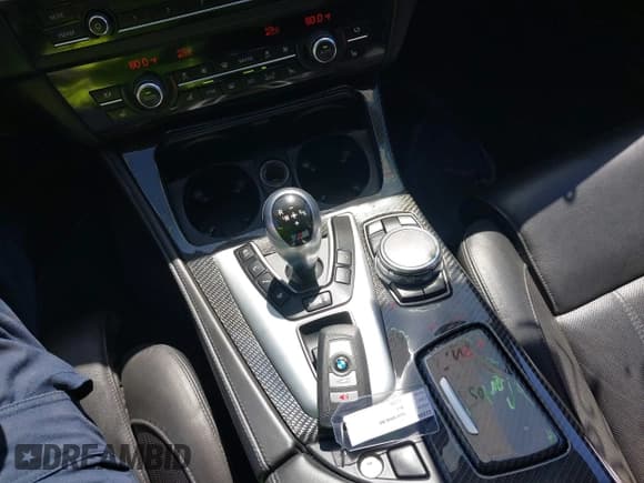 ✅ 2016 BMW M5 • VIN: WBSFV9C56GG343364 • Lot: 42000254. Wystawiony na IAAI z przebiegiem 64 092 mil. Bezpłatny archiwum sprzedaży aukcyjnych z USA i szczegółowy raport historii pojazdu na DreamBid. Zdjęcie 11.