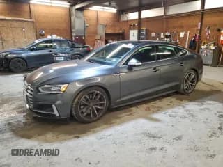 ✅ 2018 Audi S5 Sportback Prestige • VIN: WAUC4CF54JA024932 • Lot: 36248513. Wystawiony na Copart z przebiegiem 45 179 mil. Bezpłatny archiwum sprzedaży aukcyjnych z USA i szczegółowy raport historii pojazdu na DreamBid. Zdjęcie 1.