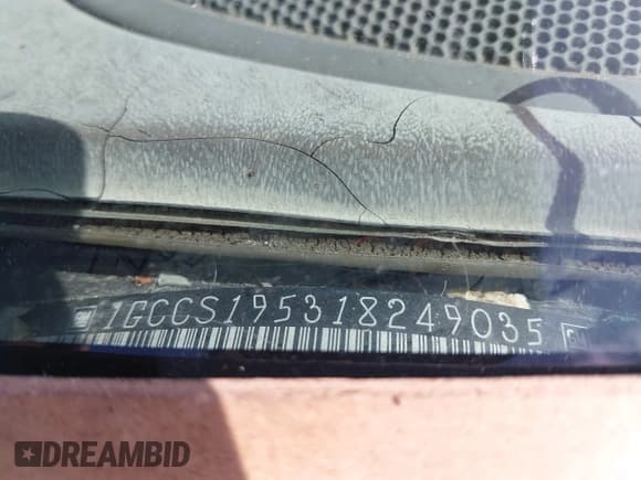 ✅ 2001 Chevrolet S-10 • VIN: 1GCCS195318249035 • Лот: 42271011. Опубликован ранее на IAAI с пробегом 126 640 миль. Бесплатный доступ к архиву аукционных продаж из США и подробный отчёт об истории автомобиля на DreamBid. Изображение 9.