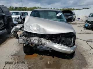 2001 Chevrolet S-10 с VIN 1GCCS195618136096, выставлен на аукционе Copart как лот 72679234 с пробегом Не указан миль и На запчасти • Non repairable. История ставок и продаж доступна на DreamBid. Изображение 5.