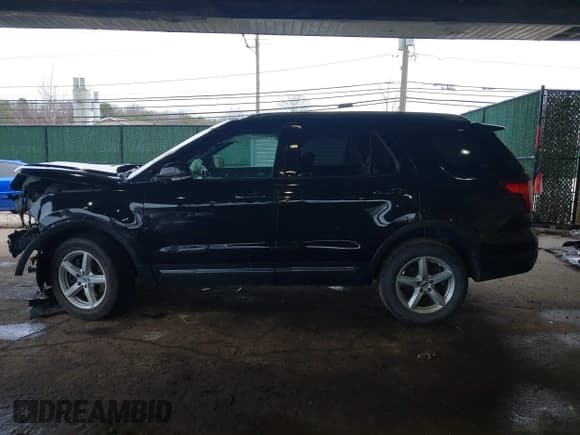 ✅ 2017 Ford Explorer XLT • VIN: 1FM5K8D82HGC79254 • Lot: 41958610. Wystawiony na IAAI z przebiegiem Nie podano. Bezpłatny archiwum sprzedaży aukcyjnych z USA i szczegółowy raport historii pojazdu na DreamBid. Zdjęcie 15.