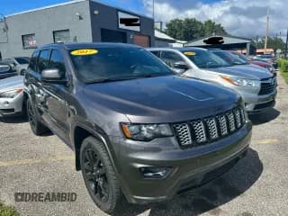 ✅ 2017 Jeep Grand Cherokee Altitude • VIN: 1C4RJFAG2HC905952 • Lot: 86542135. Listed on Copart with 135,013 mi. Free auction sales archive from the USA and detailed vehicle history report at DreamBid. Image 1.