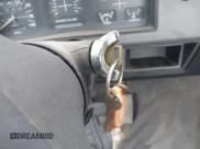 ✅ 1986 Ford F-150 • VIN: 2FTCF15Y2GCA74328 • Lot: 43769195. Wystawiony na IAAI z przebiegiem 103 245 mil. Bezpłatny archiwum sprzedaży aukcyjnych z USA i szczegółowy raport historii pojazdu na DreamBid. Zdjęcie 11.