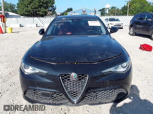 ✅ 2018 Alfa Romeo Giulia Ti Sport • VIN: ZARFAEEN4J7574429 • Лот: 43158939. Опубликован ранее на IAAI с пробегом 73 350 миль. Бесплатный доступ к архиву аукционных продаж из США и подробный отчёт об истории автомобиля на DreamBid. Изображение 12.