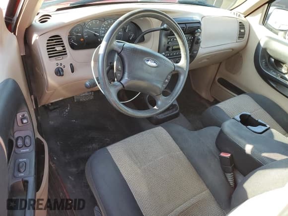 ✅ 2003 Ford Ranger XL • VIN: 1FTYR14V83PA56784 • Lot: 91024785. Listed on Copart with 172,736 mi. Free auction sales archive from the USA and detailed vehicle history report at DreamBid. Image 8.