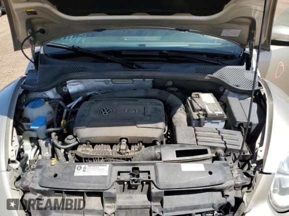 ✅ 2014 Volkswagen Beetle 1.8T • VIN: 3VWJ17AT2EM658942 • Lot: 61693515. Wystawiony na Copart z przebiegiem 127 857 mil. Bezpłatny archiwum sprzedaży aukcyjnych z USA i szczegółowy raport historii pojazdu na DreamBid. Zdjęcie 11.