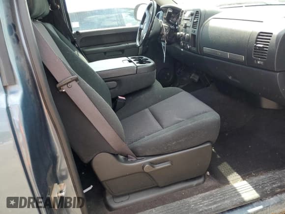 ✅ 2011 Chevrolet Silverado 2500HD LT • VIN: 1GC0KXCGXBZ405759 • Lot: 63038085. Listed on Copart with 83,525 mi. Free auction sales archive from the USA and detailed vehicle history report at DreamBid. Image 8.