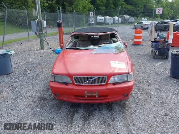 ✅ 2001 Volvo C70 • VIN: YV1NC53D41J021044 • Lot: 42441997. Listed on IAAI with 157,543 mi. Free auction sales archive from the USA and detailed vehicle history report at DreamBid. Image 12.
