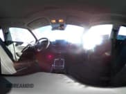 ✅ 2025 Hyundai Venue SEL • VIN: KMHRC8A34SU355539 • Lot: 41539818. Wystawiony na IAAI z przebiegiem 3 969 mil. Bezpłatny archiwum sprzedaży aukcyjnych z USA i szczegółowy raport historii pojazdu na DreamBid. Zdjęcie 19.